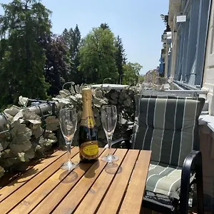 https://apartmn-na-hlavn-td.marianskelaznehotels.net